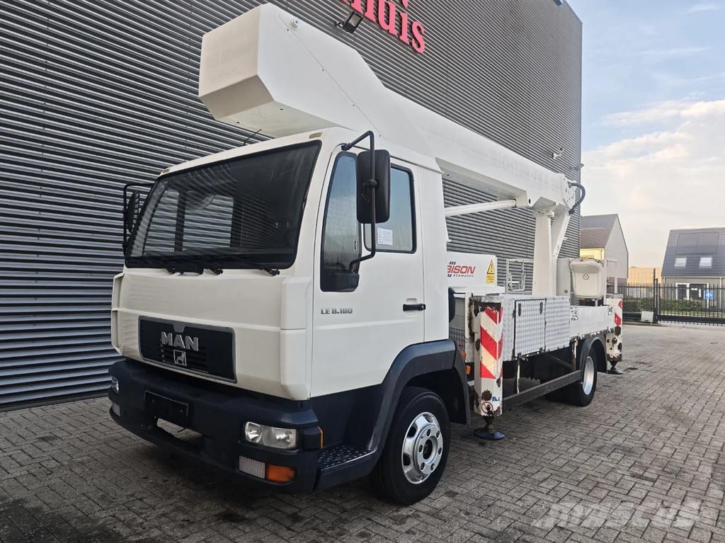 MAN LE 8.180 4x2 Bison Palfinger TKA 30 Auto hoogwerkers
