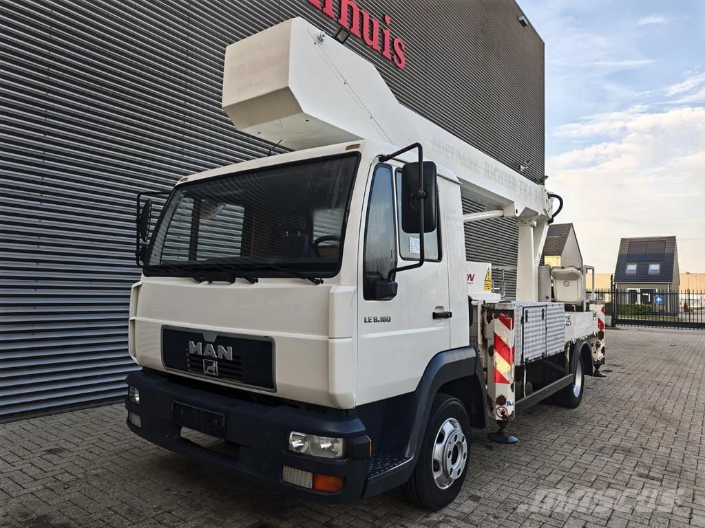 MAN LE 8.180 4x2 Bison Palfinger TKA 30 Auto hoogwerkers