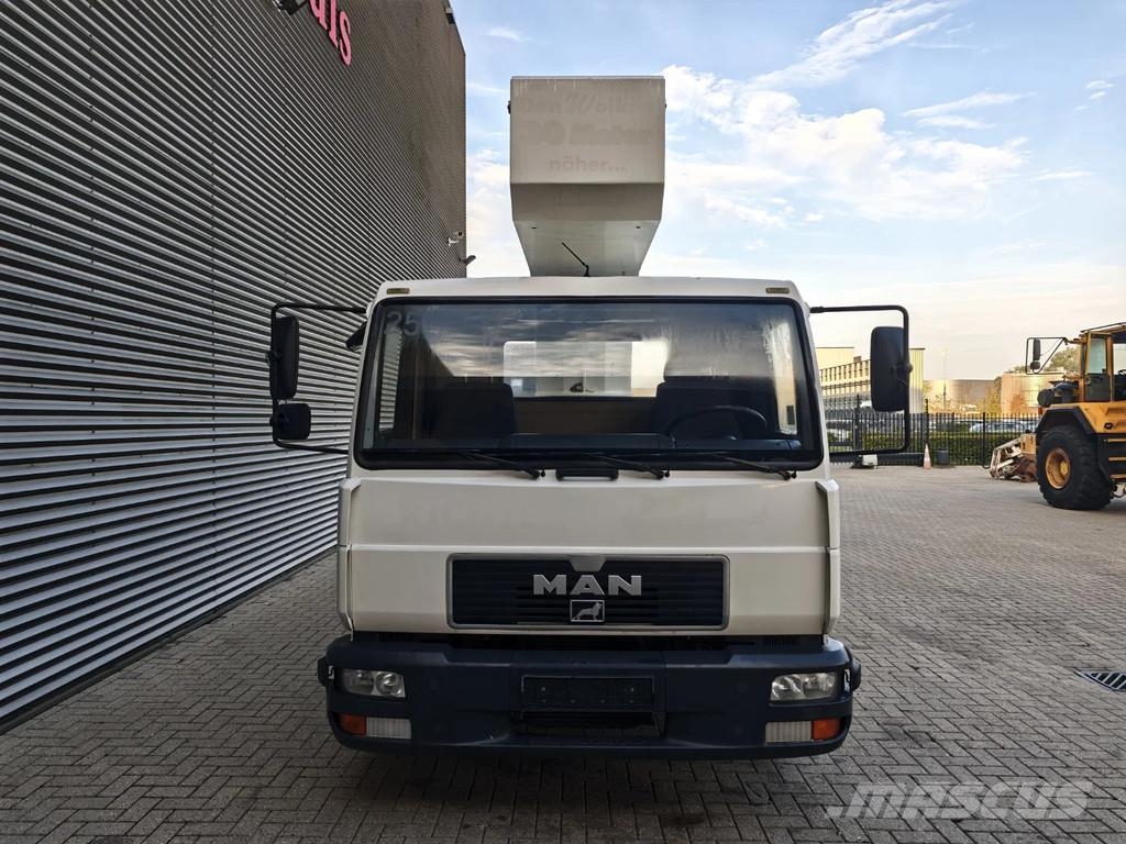 MAN LE 8.180 4x2 Bison Palfinger TKA 30 Auto hoogwerkers