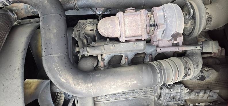 Kato KR-50H-V رافعات الطرق الوعرة