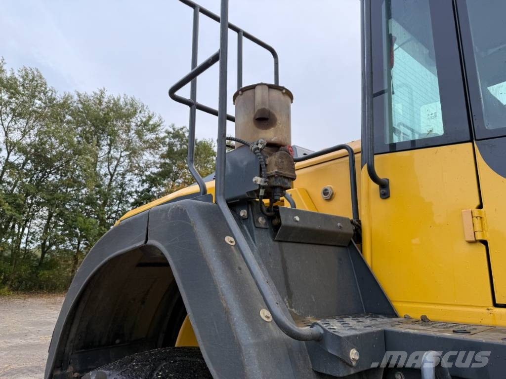 Komatsu WA470-8EO Wielladers