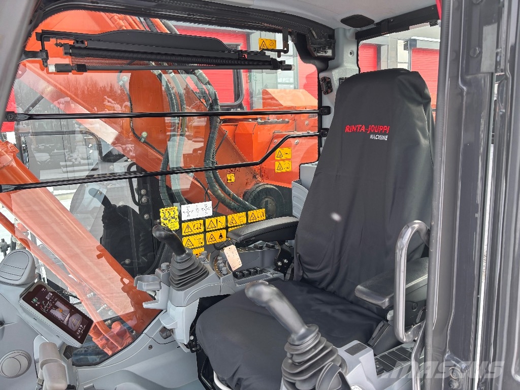 Hitachi ZX 225 USRLC-7 / Stage V, Rasvari Kāpurķēžu ekskavatori