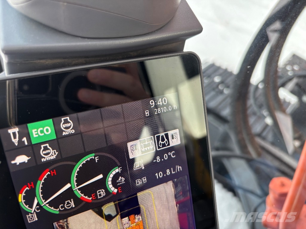 Hitachi ZX 225 USRLC-7 / Stage V, Rasvari Kāpurķēžu ekskavatori