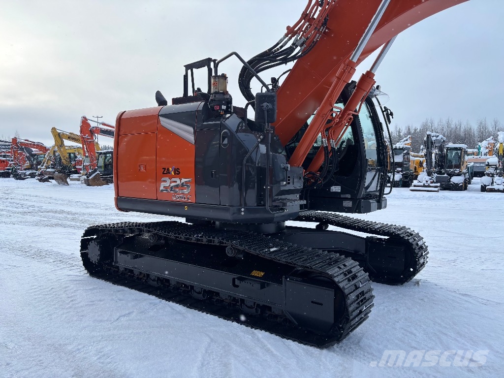 Hitachi ZX 225 USRLC-7 / Stage V, Rasvari Kāpurķēžu ekskavatori