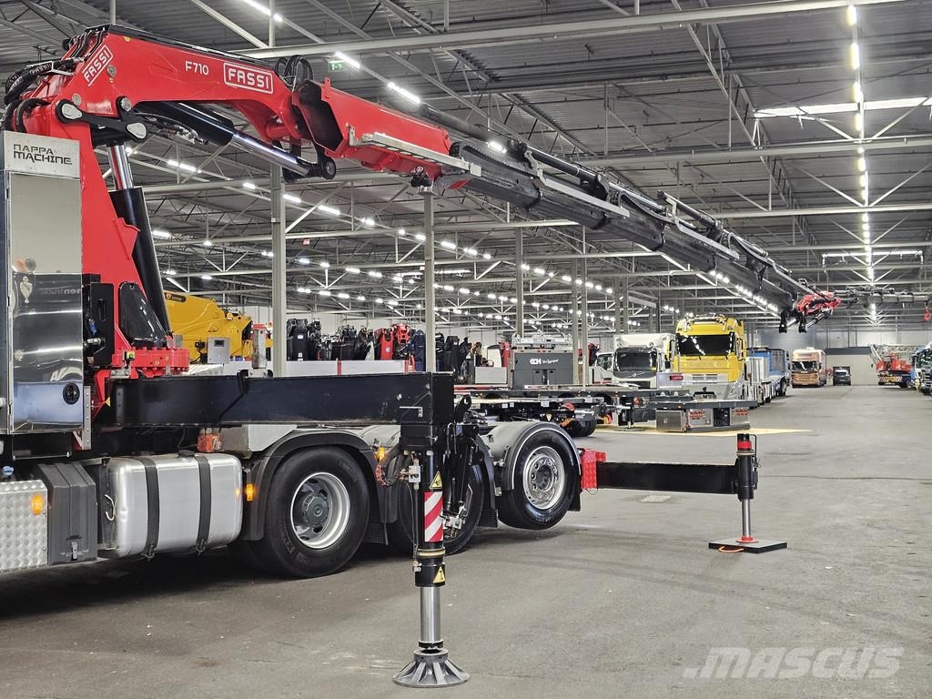 Mercedes-Benz 3353 8x6 / FASSI 71 T/M + JIB / CRANE / KRAN 曳引機組件