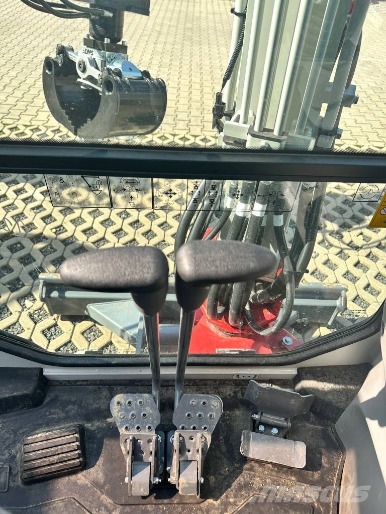 Takeuchi TB325R V1 Minigravere <7t