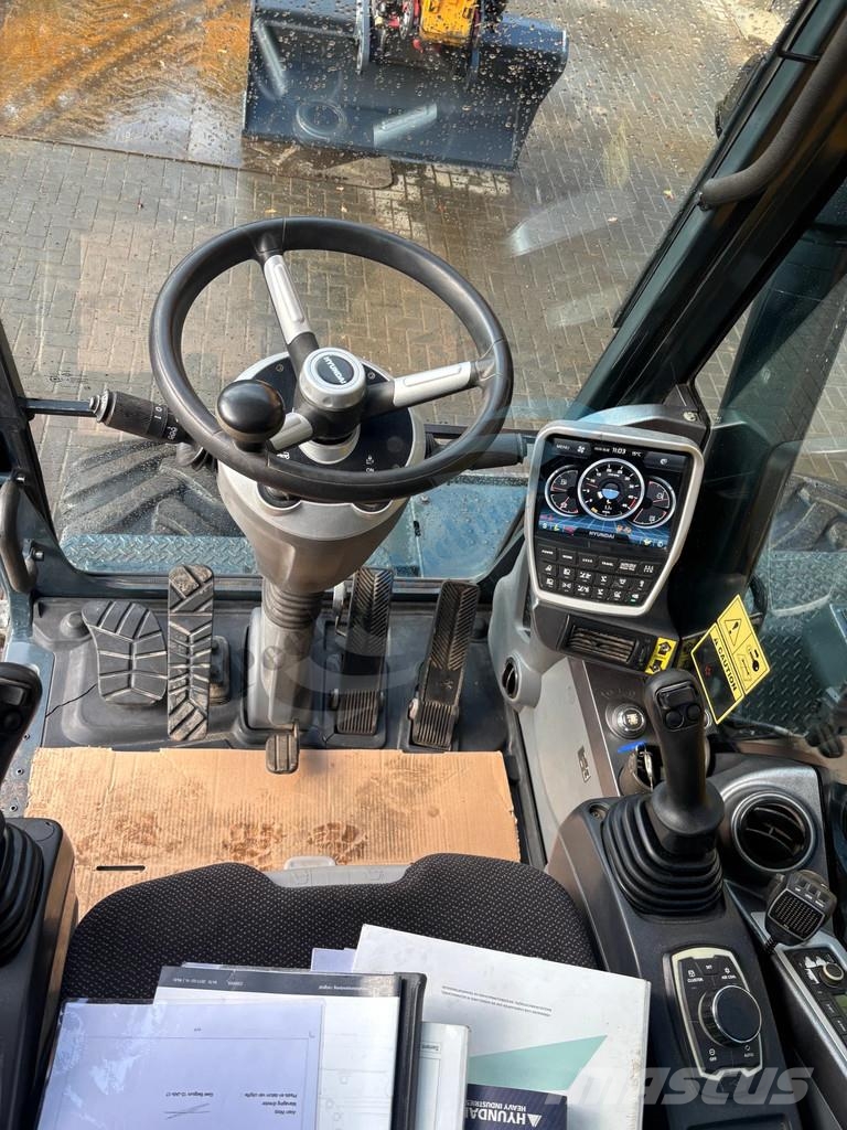 Hyundai HW 140 Escavatori gommati