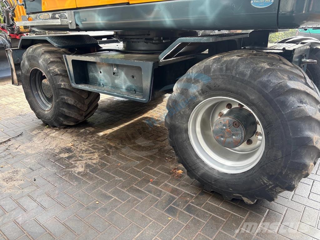 Hyundai HW 140 Escavatori gommati