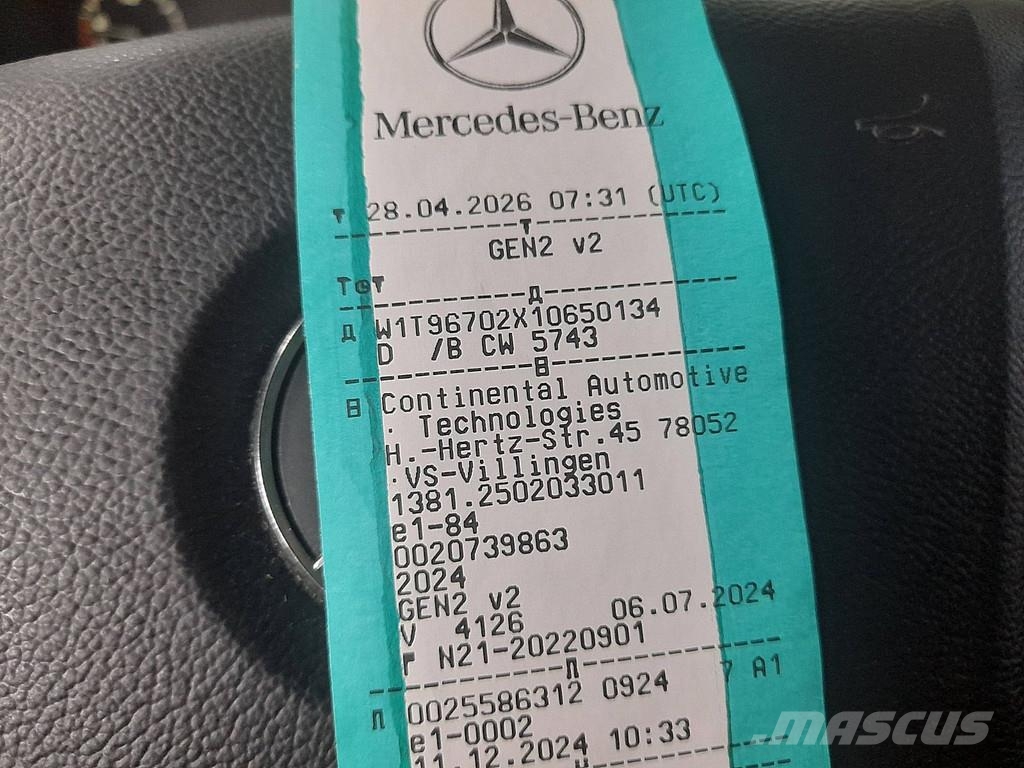 Mercedes-Benz ATEGO 818 AIRCO LIFT 3 SEATS Samochody ciężarowe ze skrzynią zamkniętą