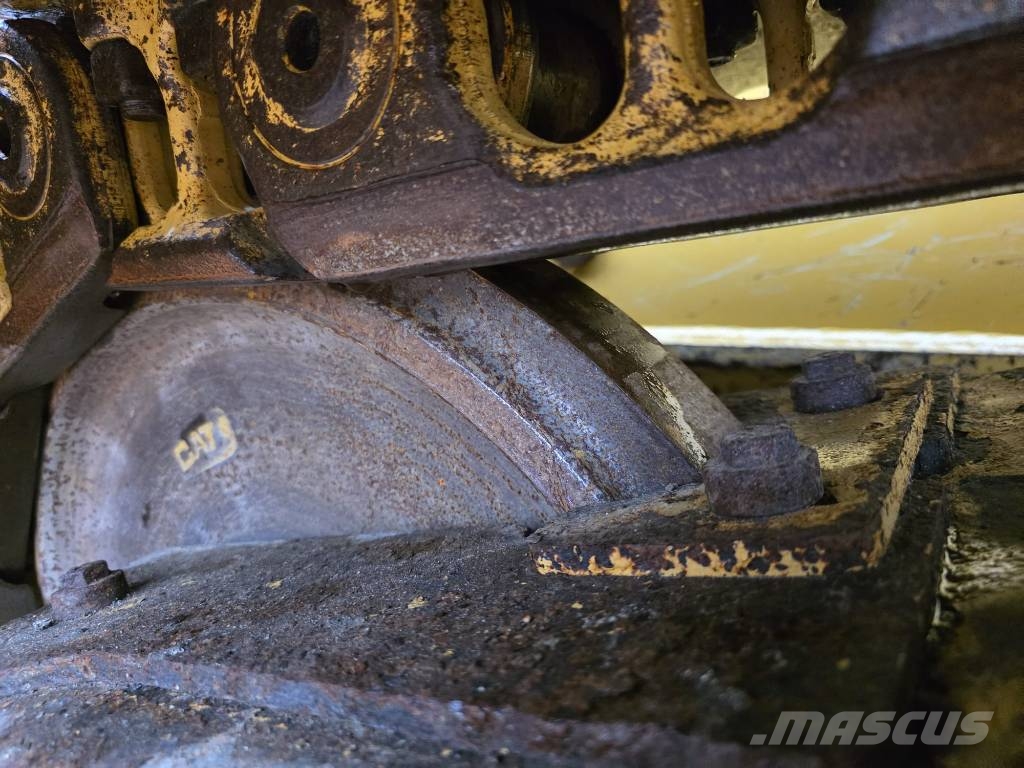 CAT D 5 LGP Buldooserid