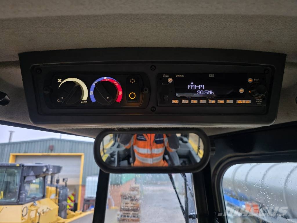 CAT D 5 LGP Buldooserid