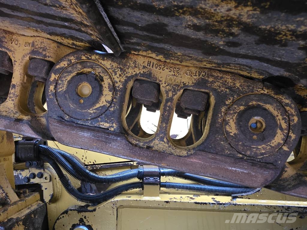 CAT D 5 LGP Buldooserid