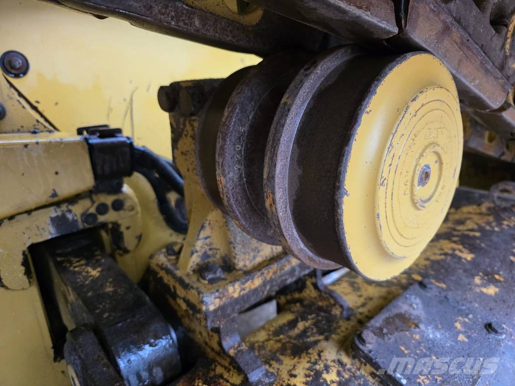 CAT D 5 LGP Buldooserid