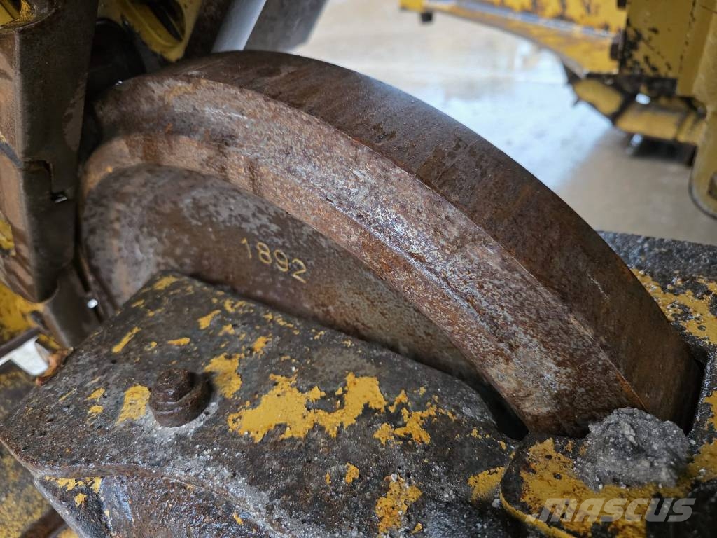 CAT D 5 LGP Buldooserid