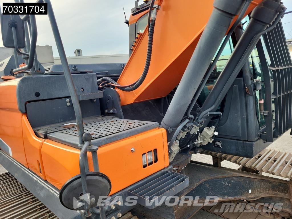 Doosan DX225 LC-5 Excavatoare pe șenile