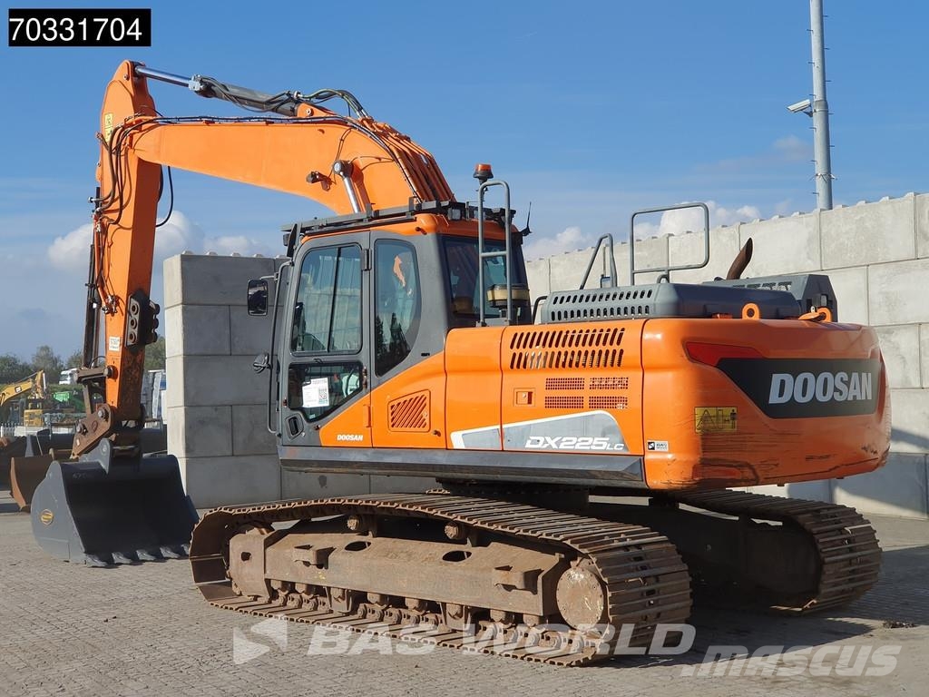 Doosan DX225 LC-5 حفارات زحافة