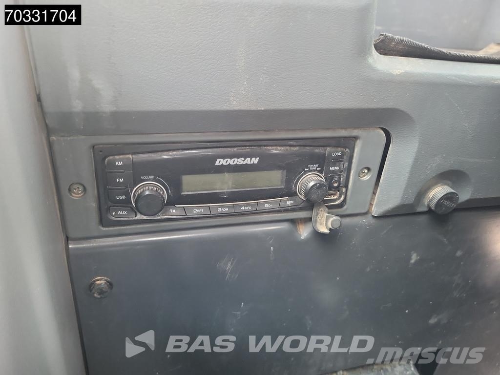 Doosan DX225 LC-5 حفارات زحافة
