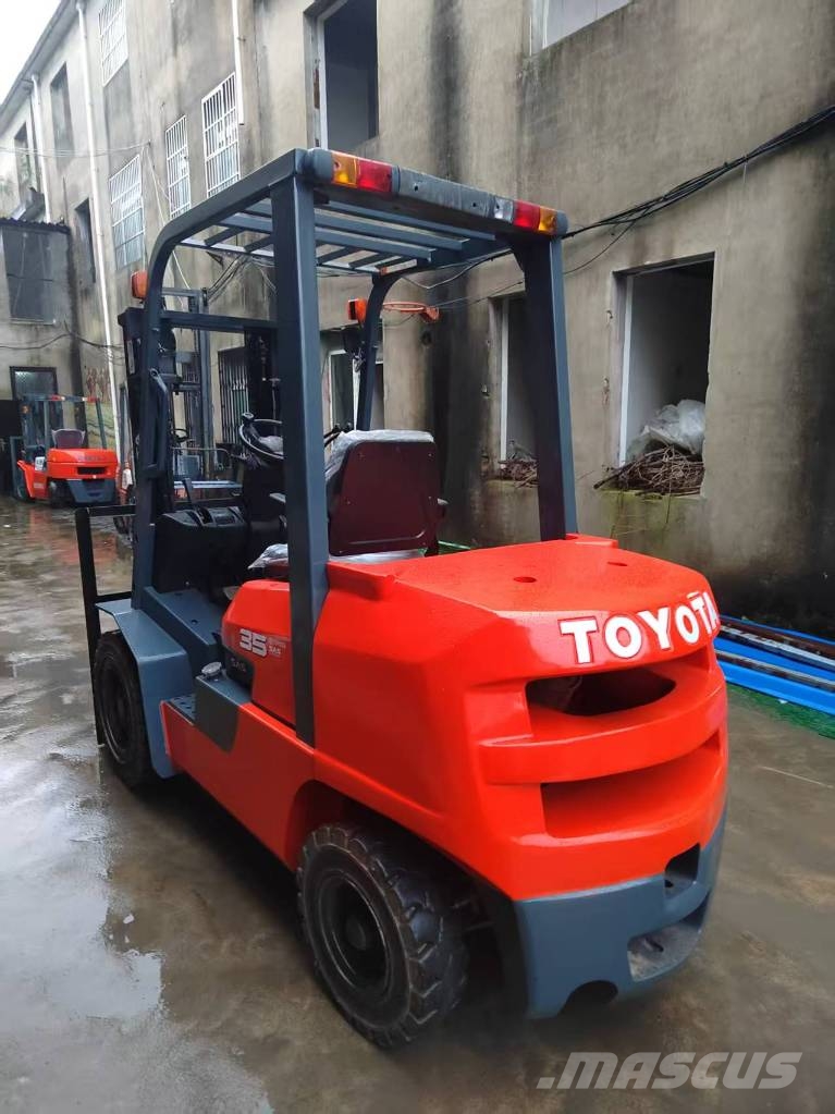 Toyota FD35 Дизельные погрузчики
