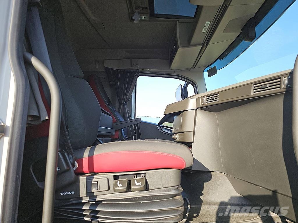 Volvo FH 500 6X2 STEERED PTO+HYDR Tractor Units