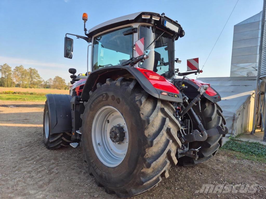 Massey Ferguson 8S.305 Traktoriai