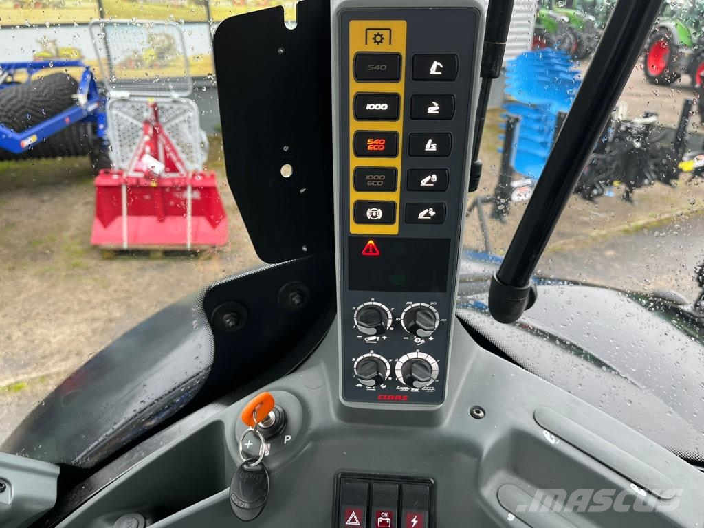 CLAAS AXION 930 CEBIS 트랙터