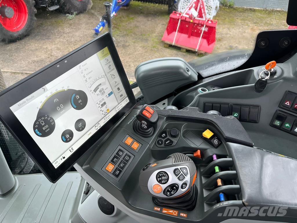 CLAAS AXION 930 CEBIS 트랙터