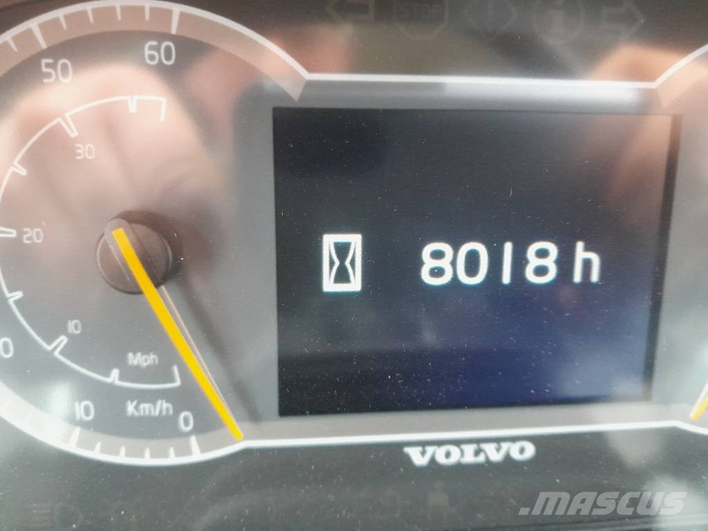 Volvo L 90 H معدات مناولة لأغراض الزراعة