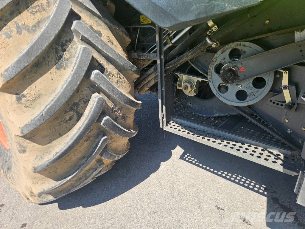CLAAS Lexion 660 Θεριζοαλωνιστικές μηχανές