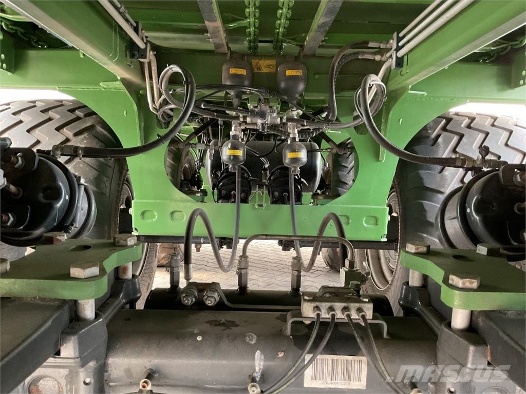Krone TX 560 معدات التعامل مع المواد ووضعها