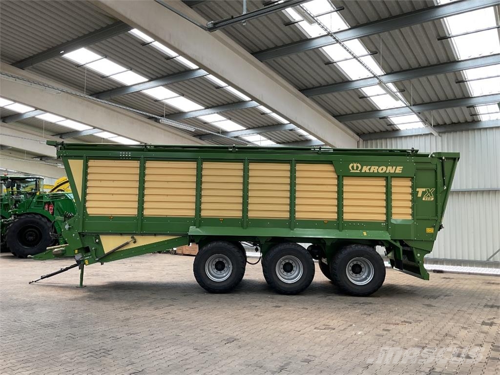 Krone TX 560 معدات التعامل مع المواد ووضعها