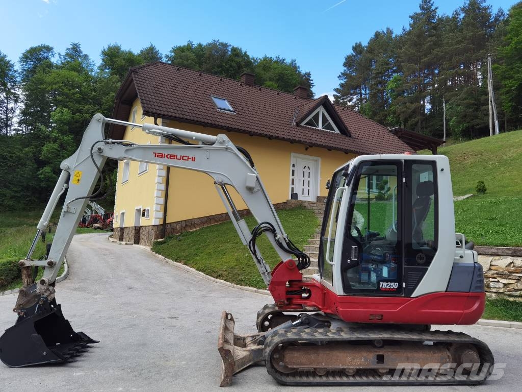 Takeuchi TB 250 Mini rýpadlá < 7t