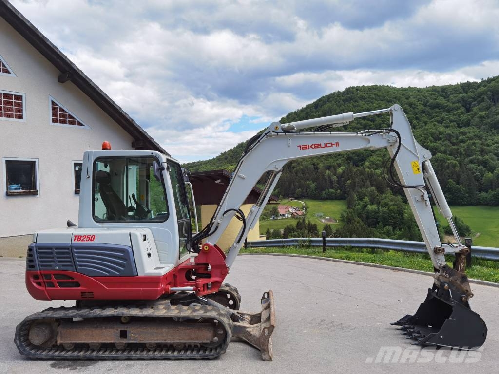 Takeuchi TB 250 Mini rýpadlá < 7t