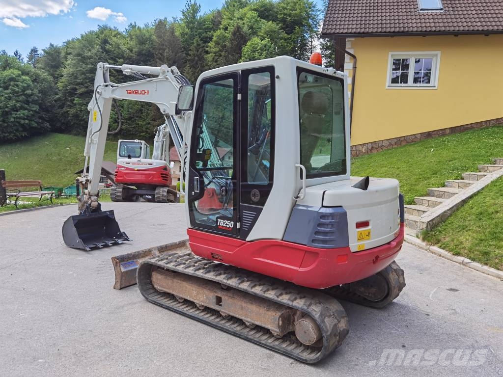 Takeuchi TB 250 Mini rýpadlá < 7t