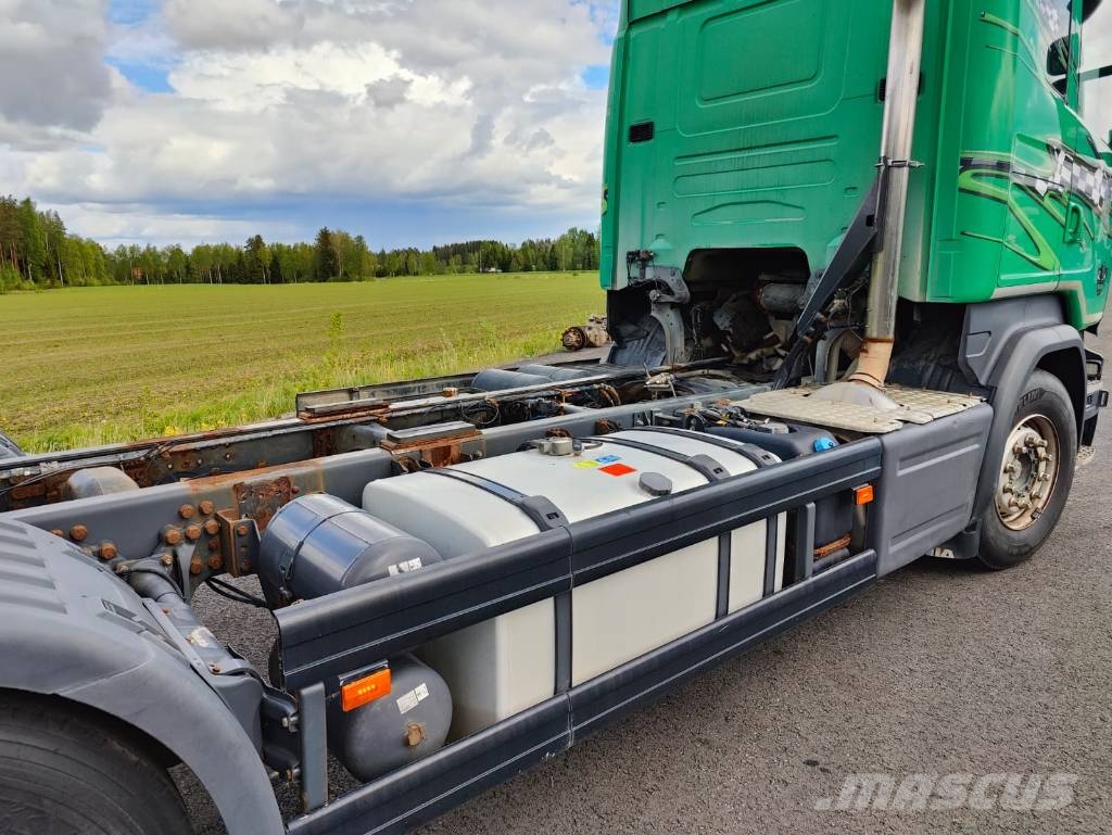 Scania R 520 Camiones con chasís y cabina