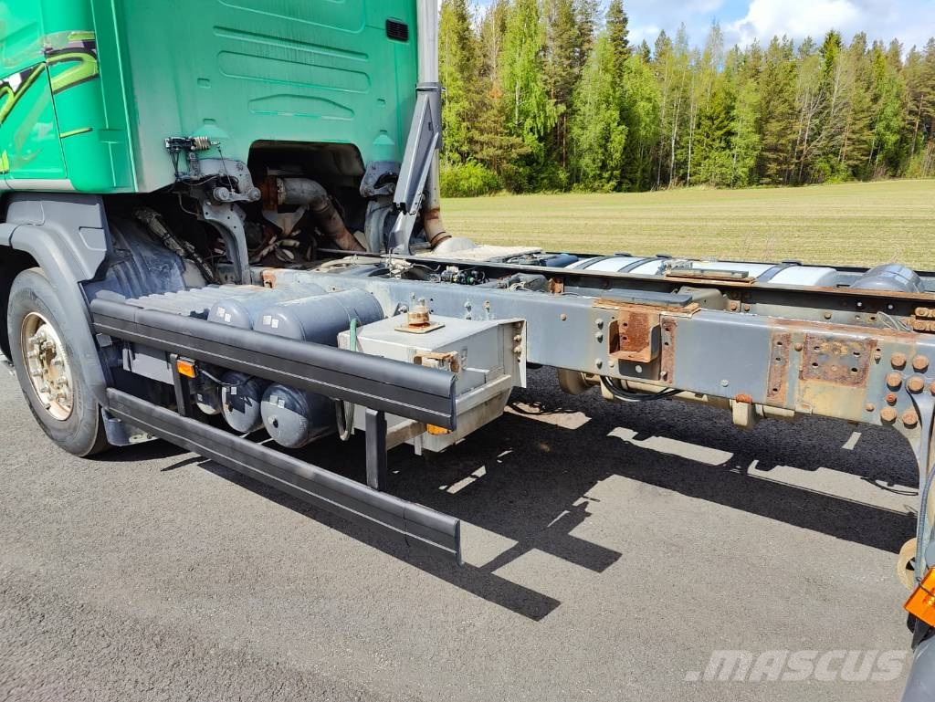 Scania R 520 Camiones con chasís y cabina