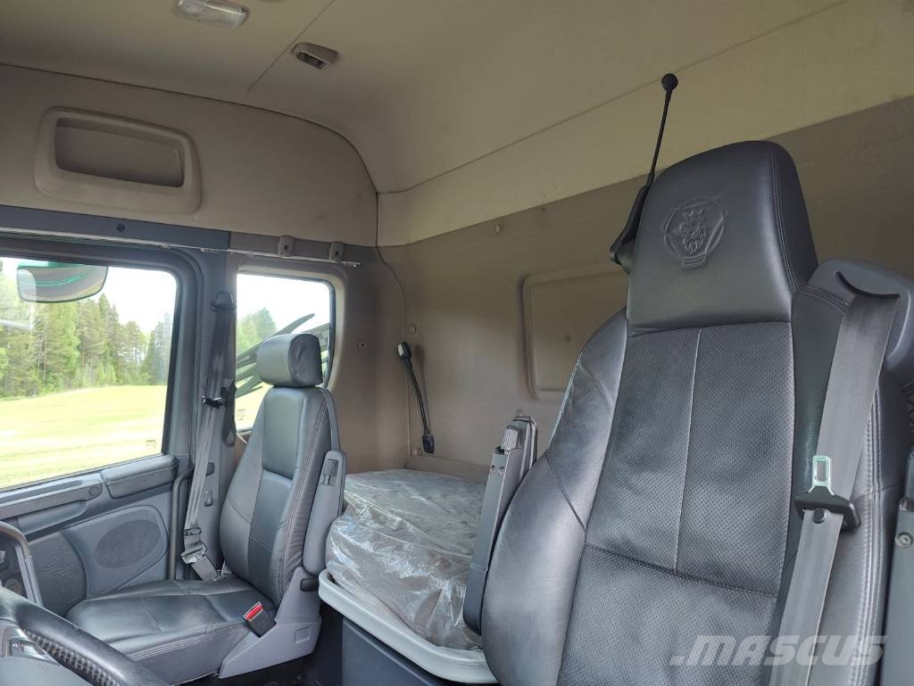 Scania R 520 Camiones con chasís y cabina