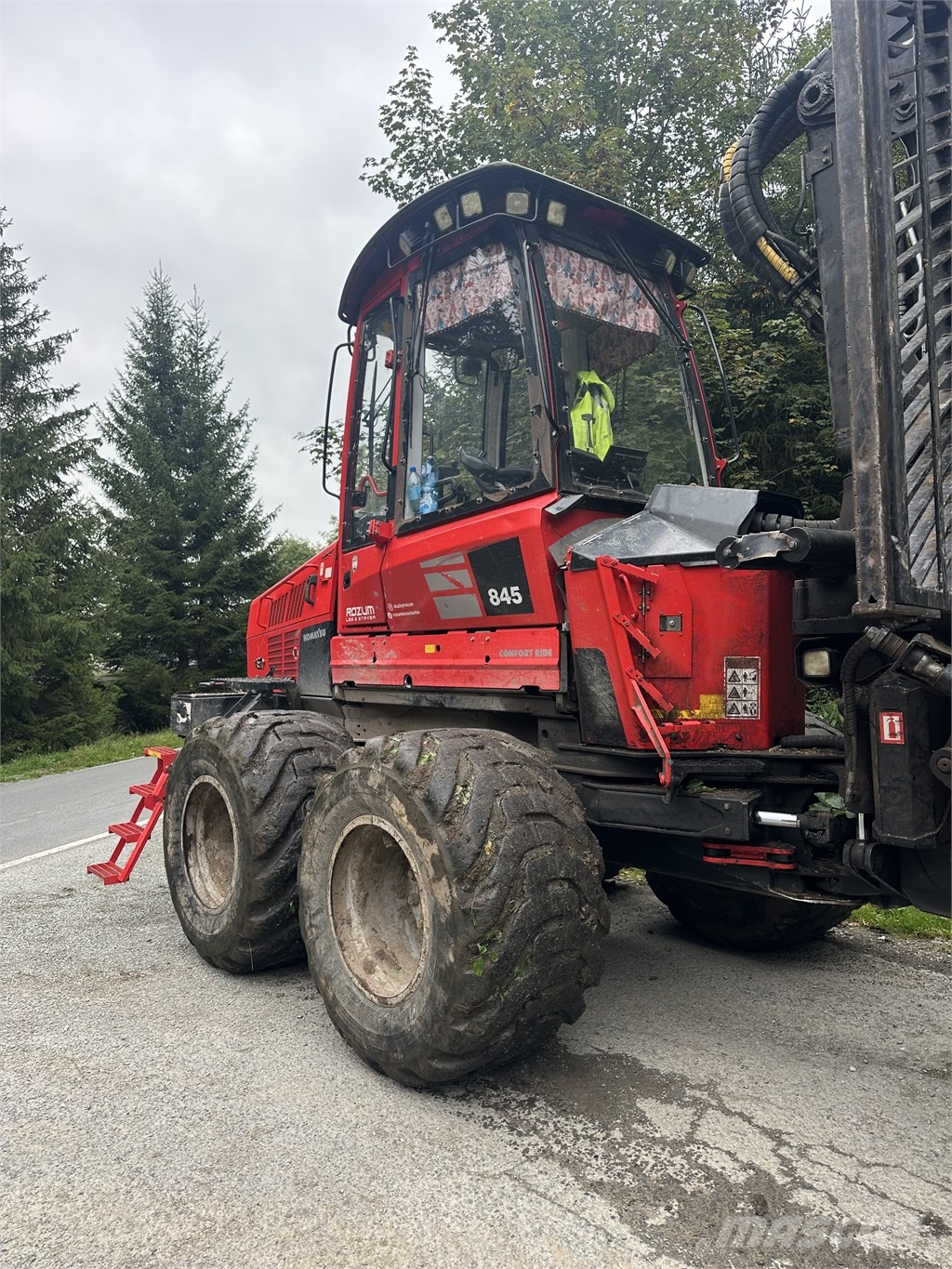 Komatsu 845 Forwarders