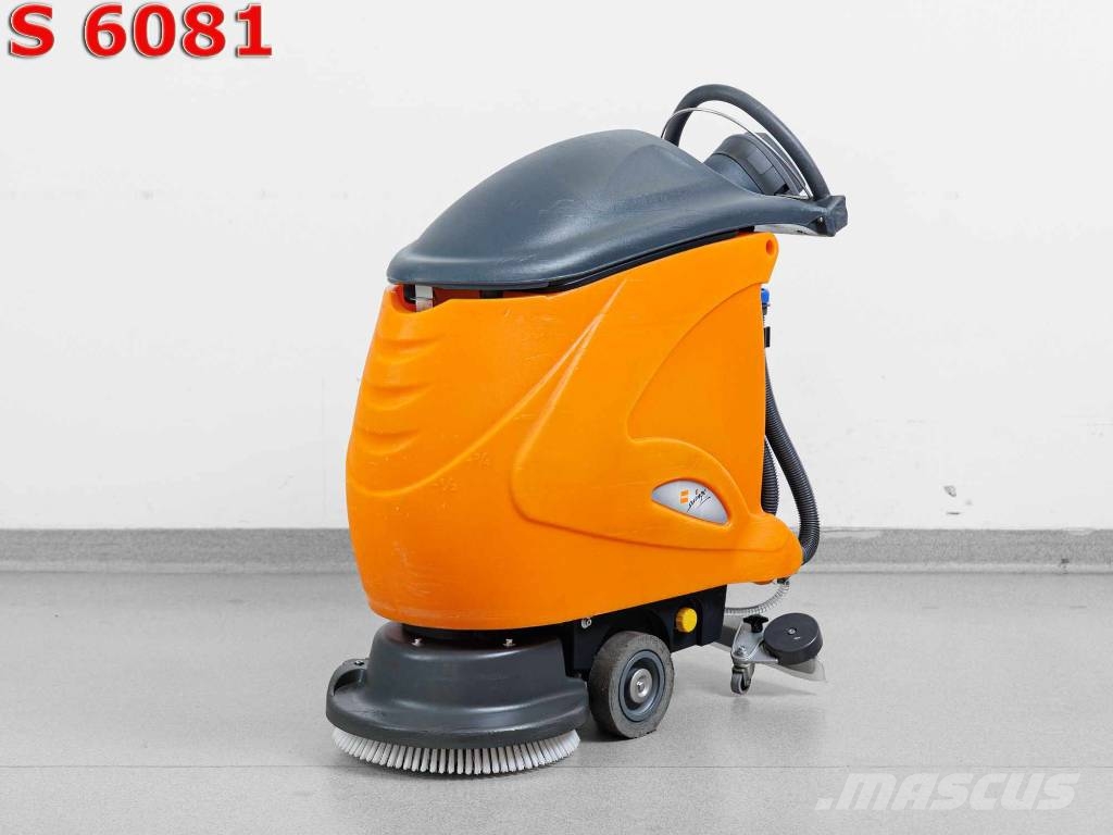 Taski Swingo 755 B - NEW BATTERIES Schrobzuigmachines