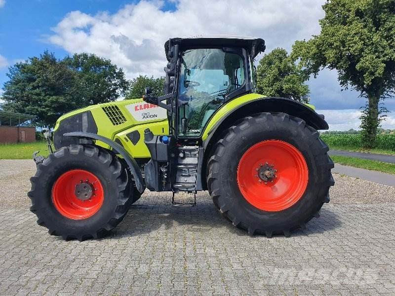 CLAAS Axion 810 Cmatic 트랙터
