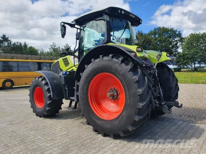 CLAAS Axion 810 Cmatic 트랙터