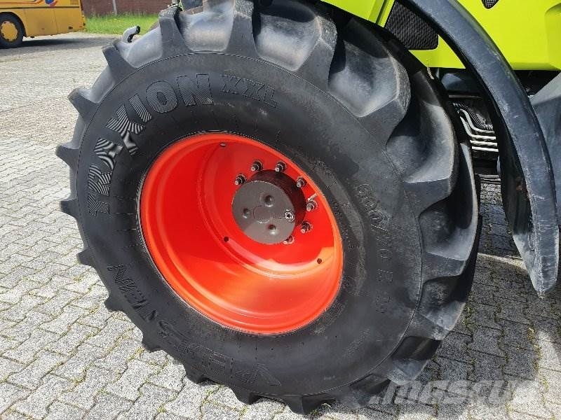 CLAAS Axion 810 Cmatic 트랙터