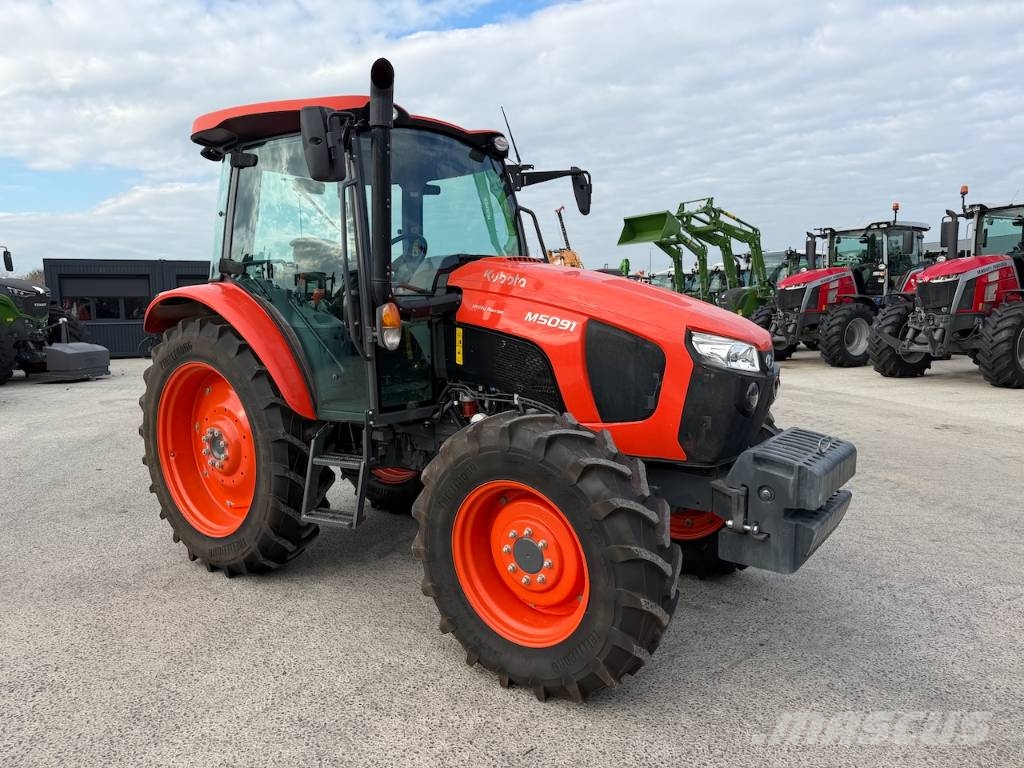 Kubota M 5-091 Utility Narrow / Smalspoor Tractors