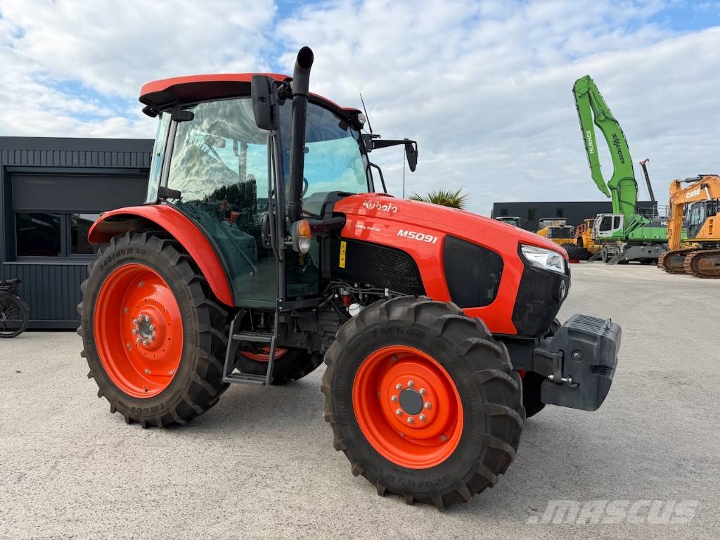 Kubota M 5-091 Utility Narrow / Smalspoor Tractors