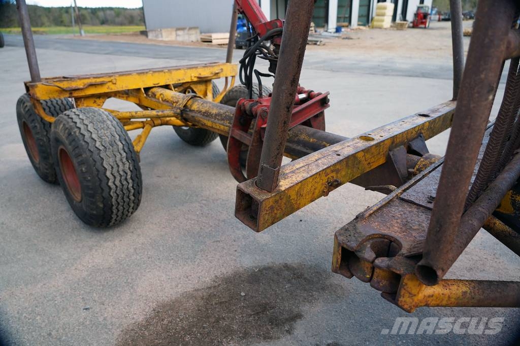 Nokka 10T MED KRAN SKOGSVAGN Metsäperävaunut