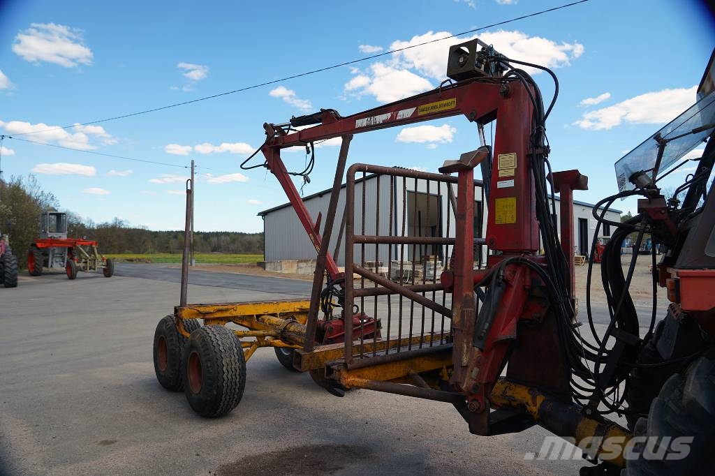 Nokka 10T MED KRAN SKOGSVAGN Metsäperävaunut