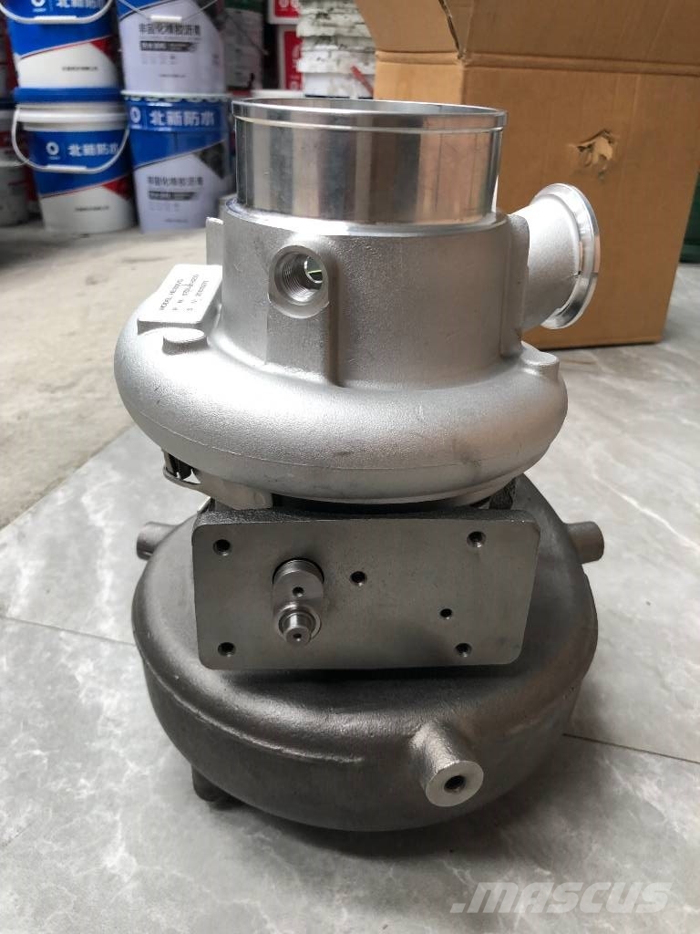 Komatsu SAA6D107E-3 turbocharger Motori