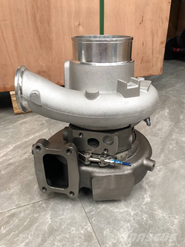 Komatsu SAA6D107E-3 turbocharger Motori