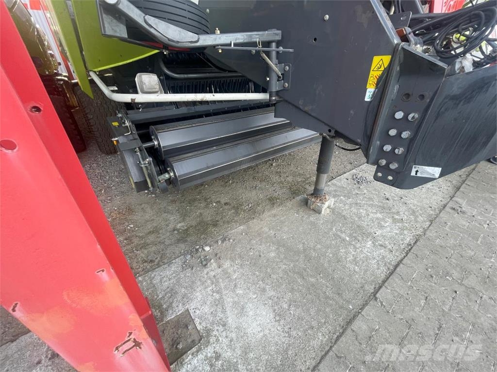 CLAAS Quadrant 2200 Kanttipaalaimet