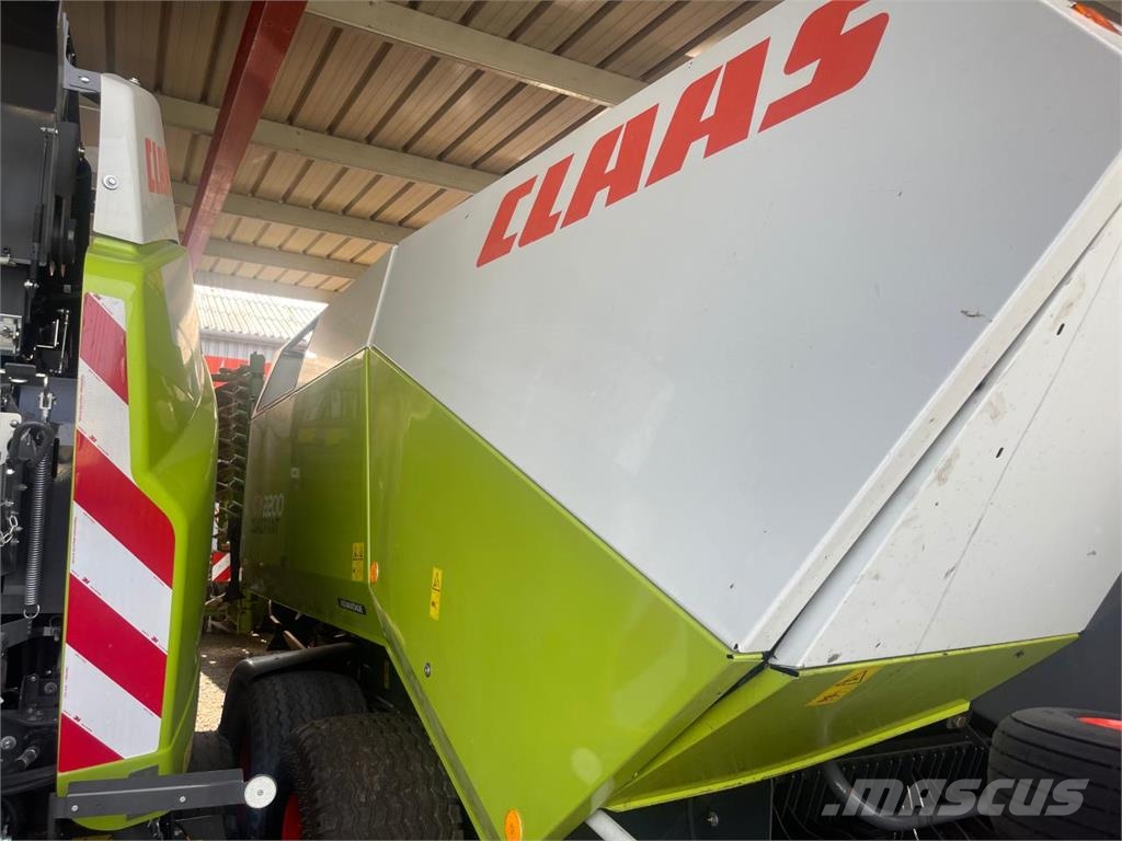 CLAAS Quadrant 2200 Kanttipaalaimet