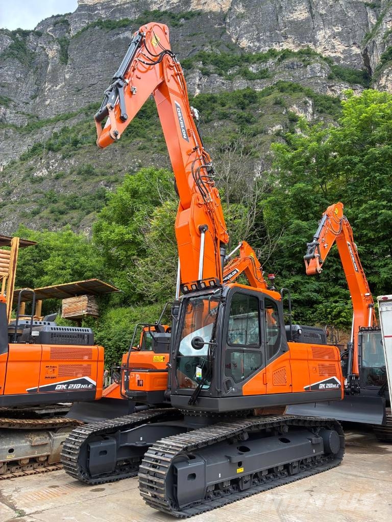 Develon DX 210 NLC-7 Crawler excavators